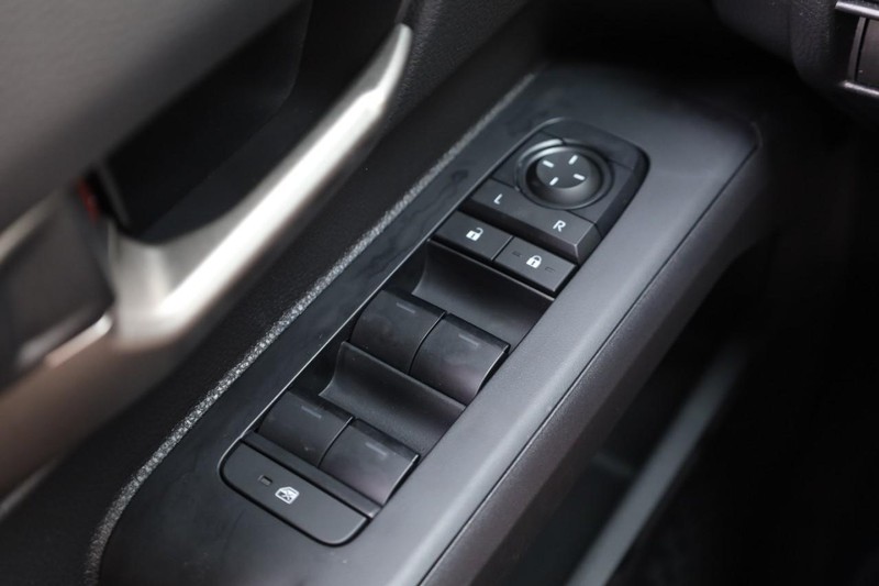 Toyota Tacoma 4WD Vehicle Image 18