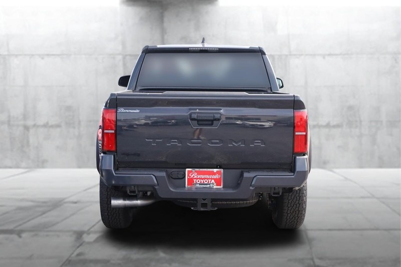 Toyota Tacoma 4WD Vehicle Image 06
