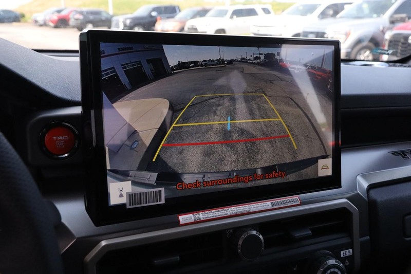 Toyota Tacoma 4WD Vehicle Image 16