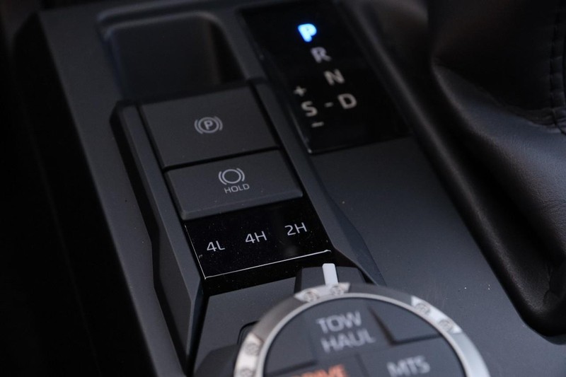 Toyota Tacoma 4WD Vehicle Image 19