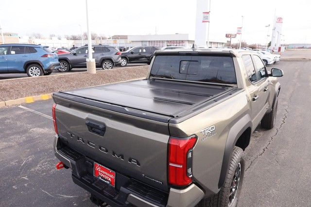 Toyota Tacoma 4WD Vehicle Image 07