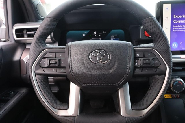 Toyota Tacoma 4WD Vehicle Image 11