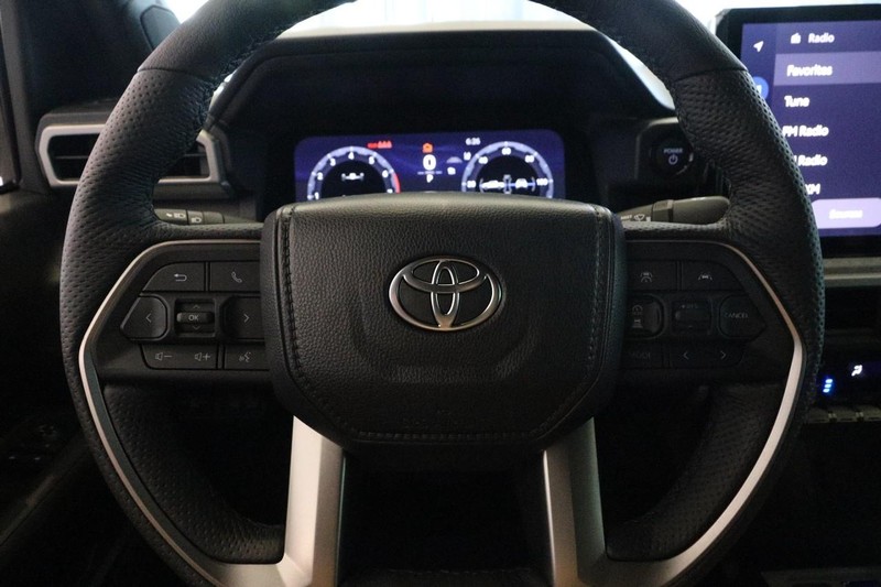 Toyota Tacoma 4WD Vehicle Image 12