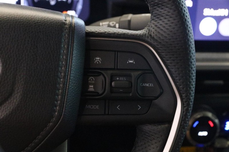 Toyota Tacoma 4WD Vehicle Image 14