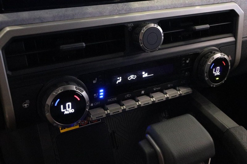 Toyota Tacoma 4WD Vehicle Image 19
