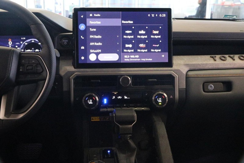 Toyota Tacoma 4WD Vehicle Image 24