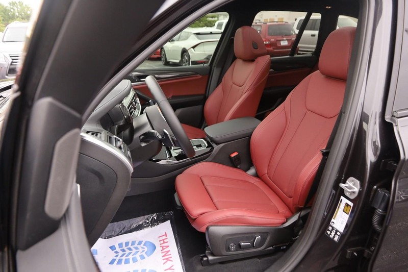 BMW X3 Vehicle Image 10