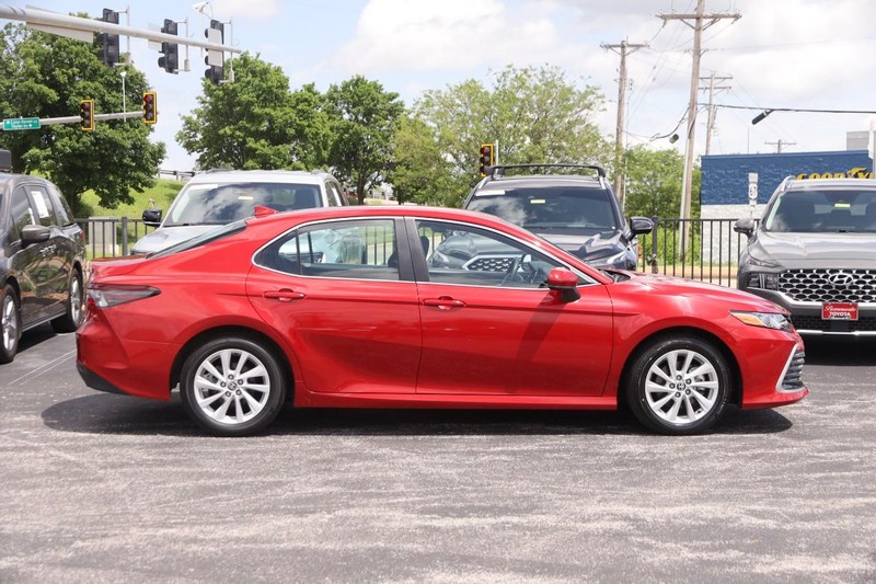 Toyota Camry Vehicle Image 05