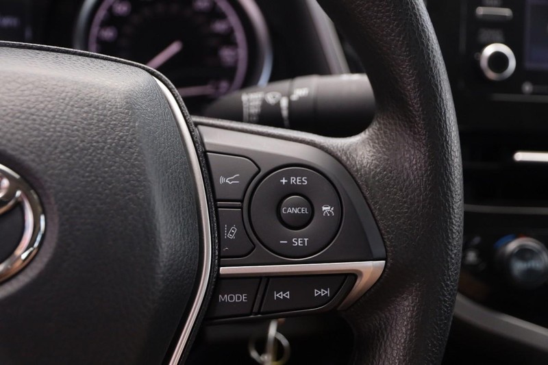 Toyota Camry Vehicle Image 12