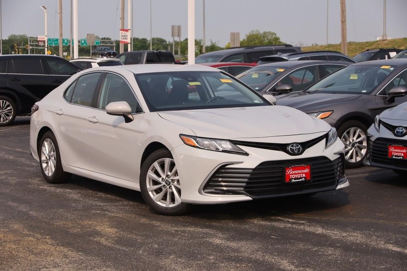 Toyota Camry Vehicle Image 05