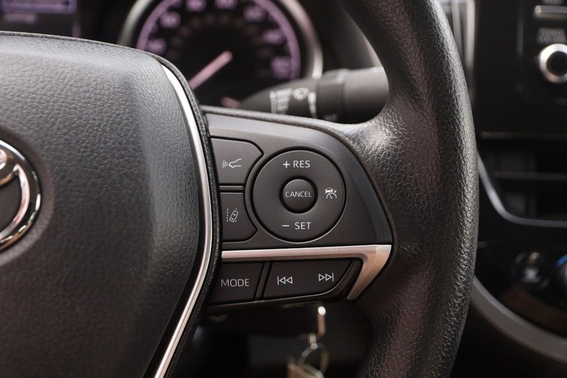 Toyota Camry Vehicle Image 15