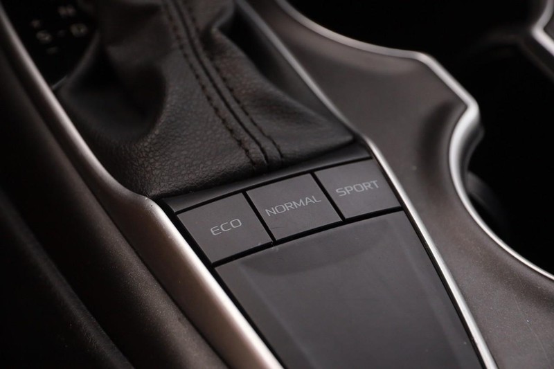 Toyota Camry Vehicle Image 20