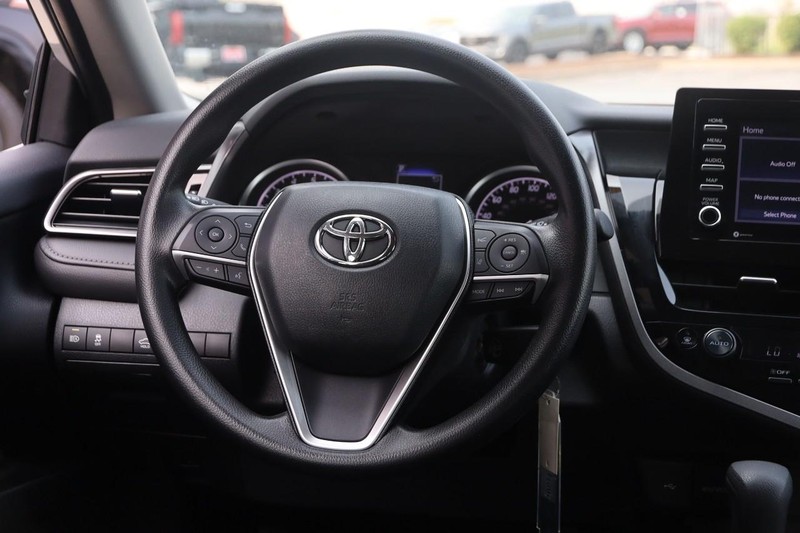 Toyota Camry Vehicle Image 24