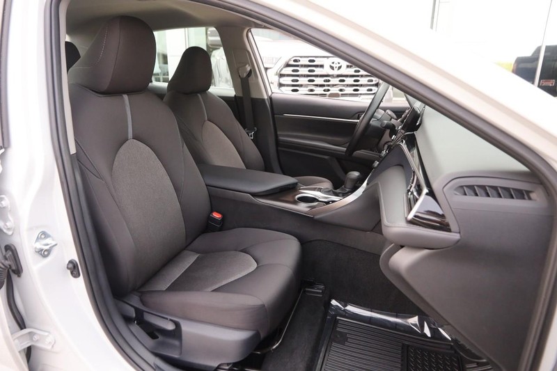 Toyota Camry Vehicle Image 27
