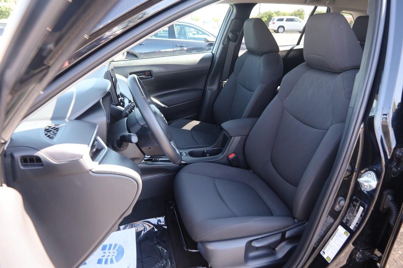 Toyota Corolla Cross Vehicle Image 08