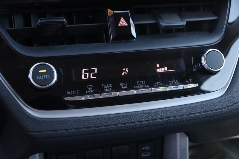 Toyota Corolla Cross Vehicle Image 18