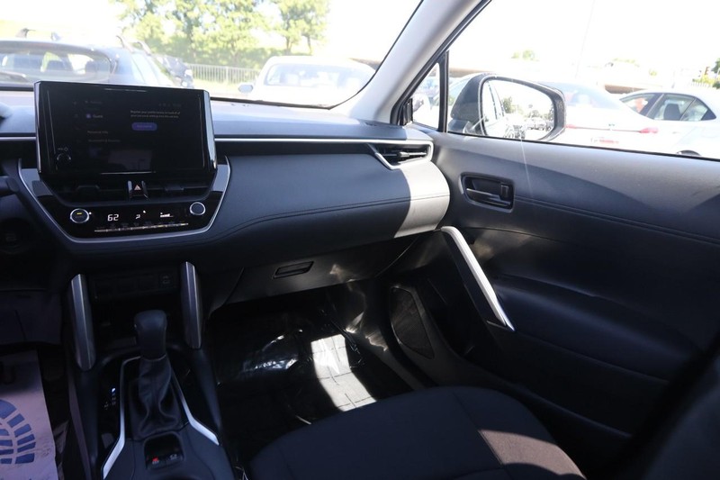 Toyota Corolla Cross Vehicle Image 23