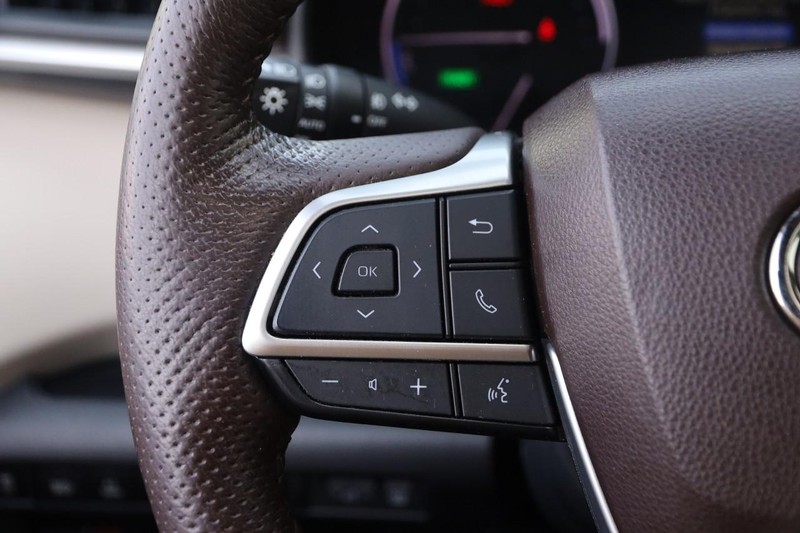 Toyota Sienna Vehicle Image 14