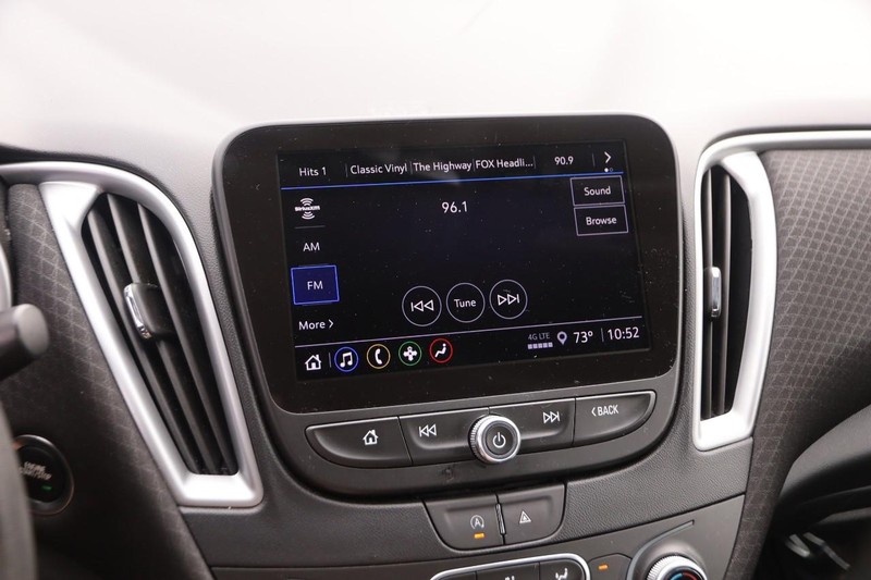 Chevrolet Malibu Vehicle Image 15