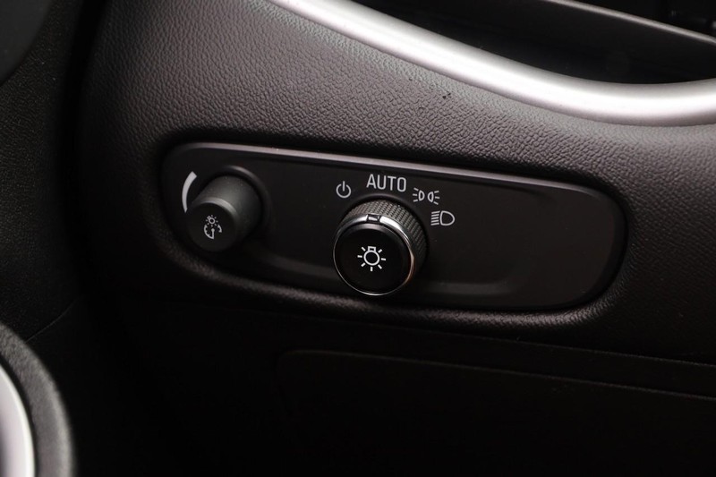 Chevrolet Malibu Vehicle Image 17
