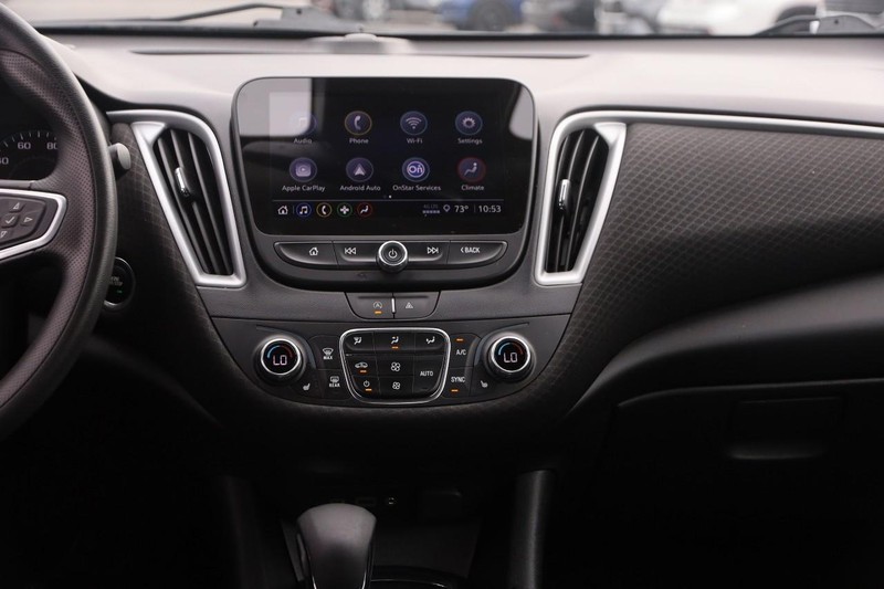 Chevrolet Malibu Vehicle Image 21