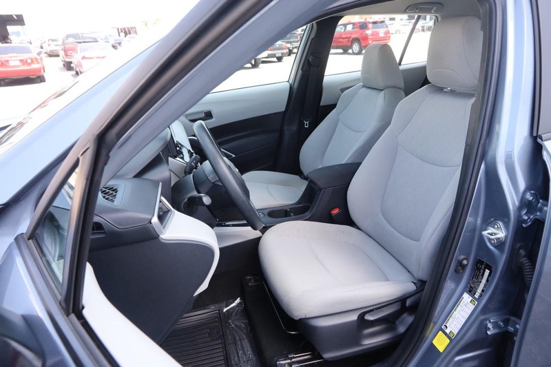 Toyota Corolla Cross Vehicle Image 08