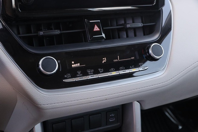 Toyota Corolla Cross Vehicle Image 16