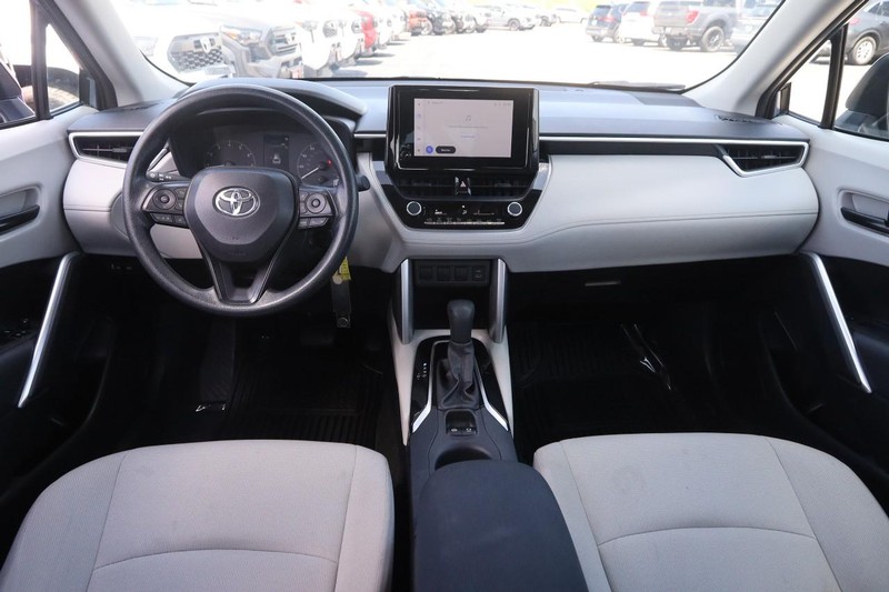 Toyota Corolla Cross Vehicle Image 18