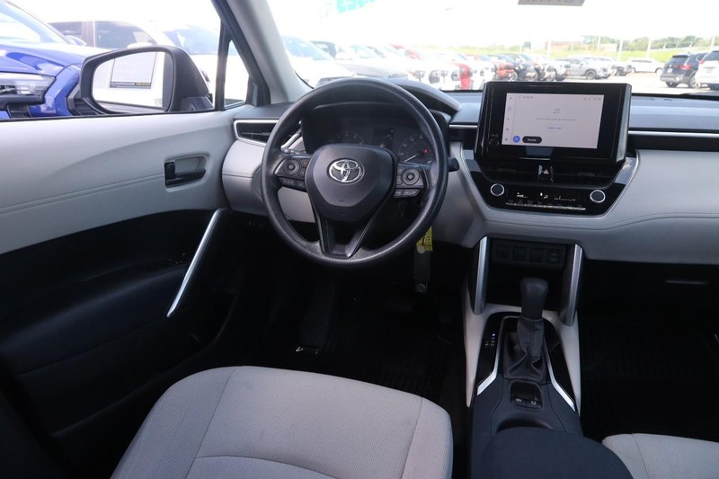 Toyota Corolla Cross Vehicle Image 19