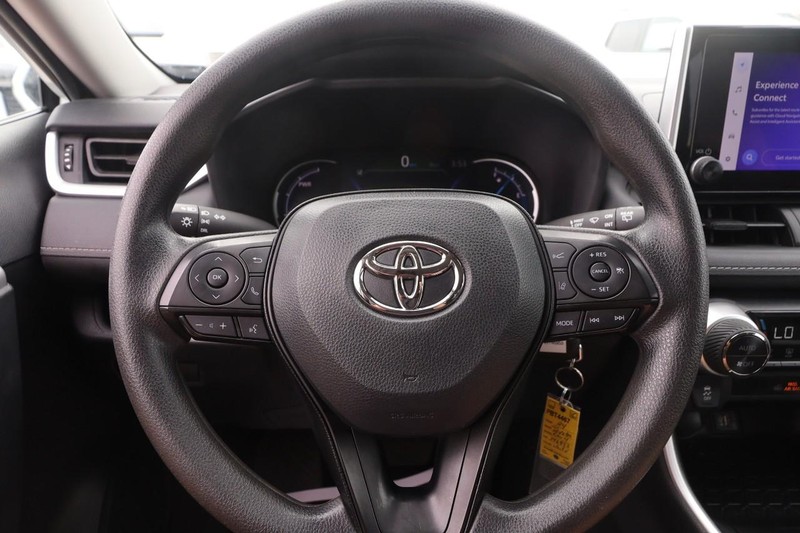 Toyota RAV4 Hybrid Vehicle Image 10