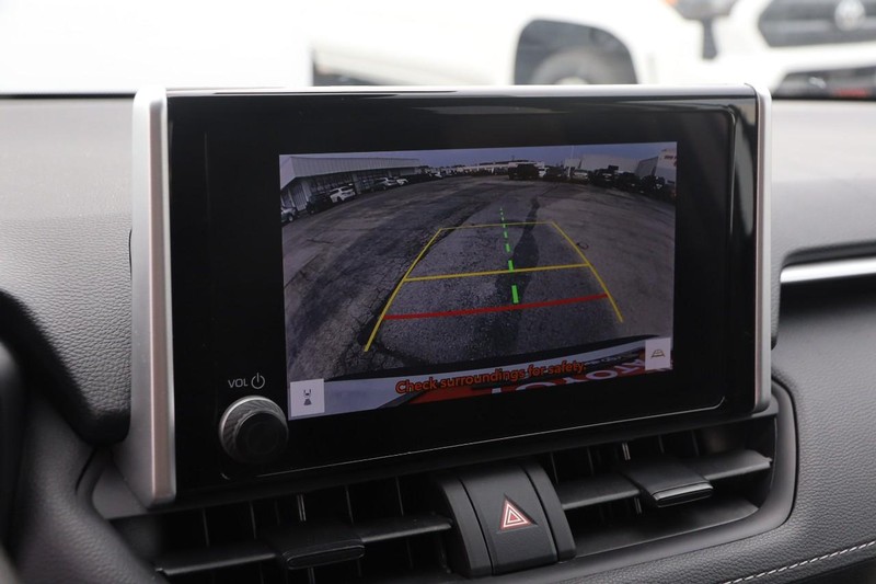 Toyota RAV4 Hybrid Vehicle Image 15