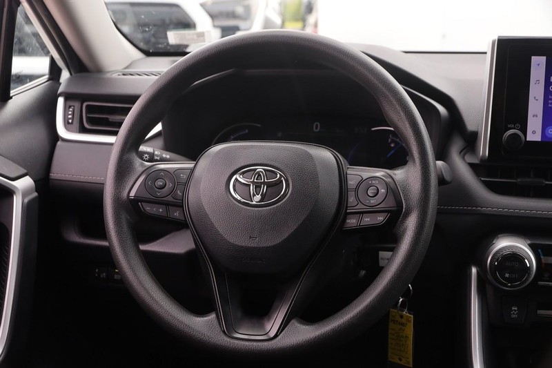 Toyota RAV4 Hybrid Vehicle Image 21