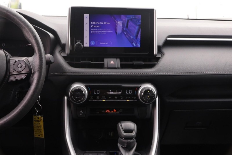 Toyota RAV4 Hybrid Vehicle Image 22