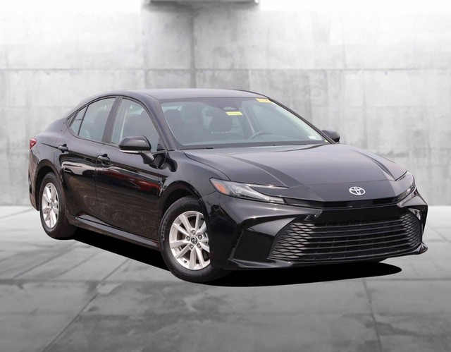 Certified 2025 Toyota Camry LE with VIN 4T1DAACK9SU522182 for sale in Hazelwood, MO