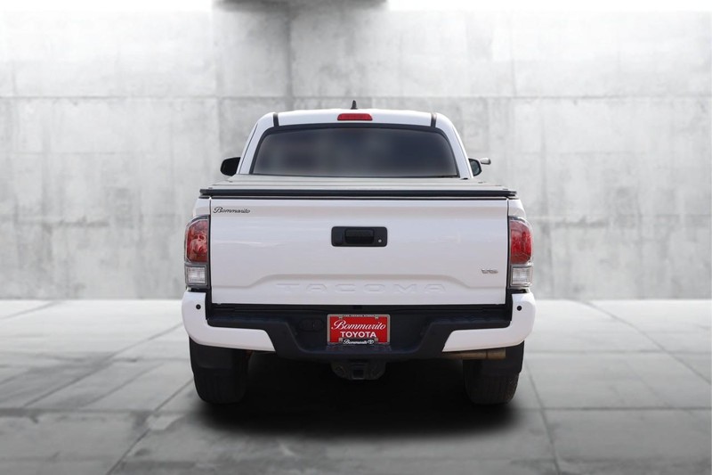 Toyota Tacoma 4WD Vehicle Image 06