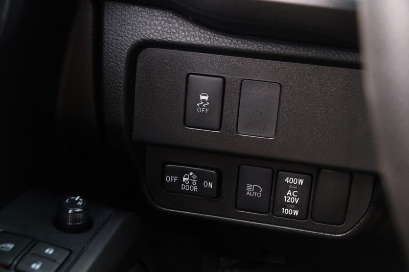 Toyota Tacoma 4WD Vehicle Image 18