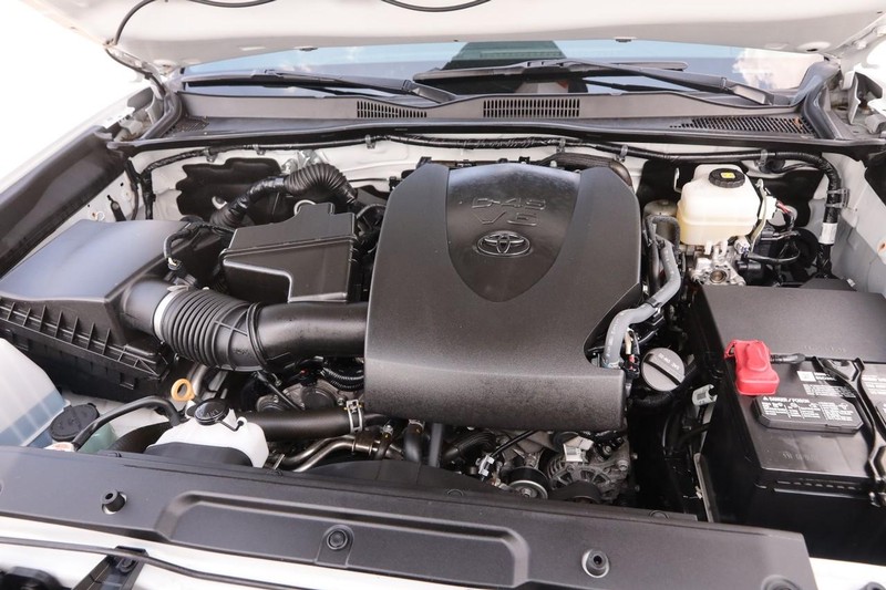 Toyota Tacoma 4WD Vehicle Image 22