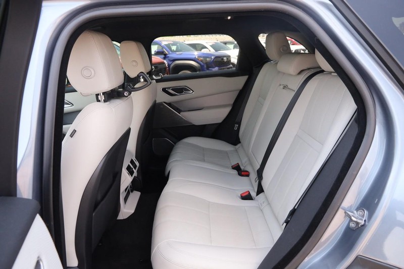 Land Rover Range Rover Velar Vehicle Image 11