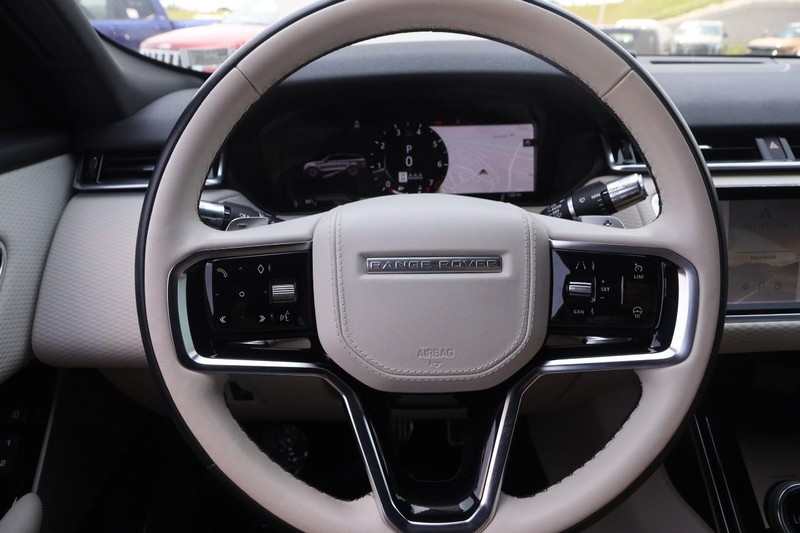Land Rover Range Rover Velar Vehicle Image 12
