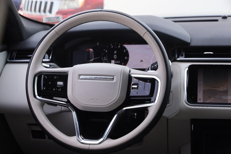 Land Rover Range Rover Velar Vehicle Image 24