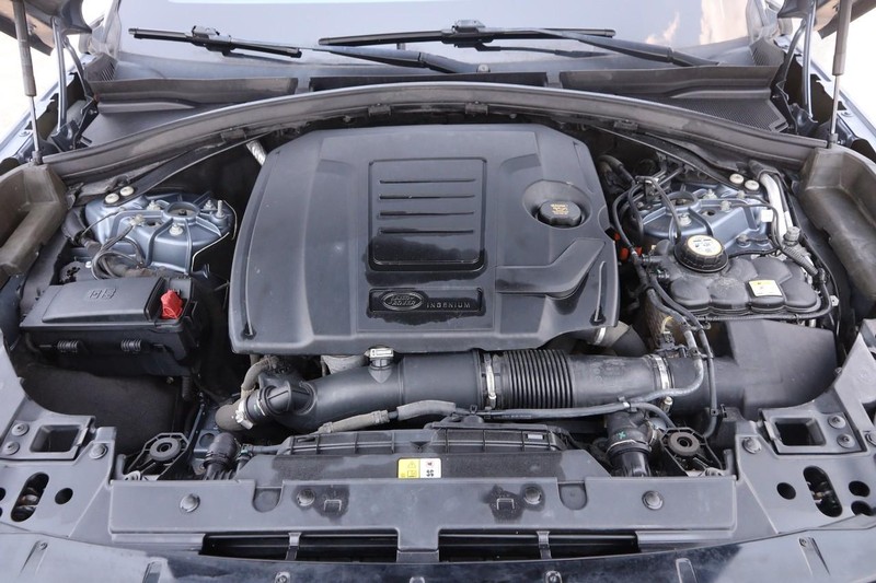 Land Rover Range Rover Velar Vehicle Image 28