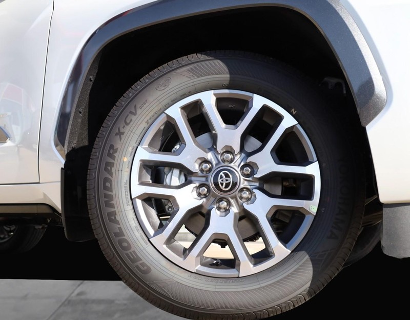 Toyota Sequoia Vehicle Image 03