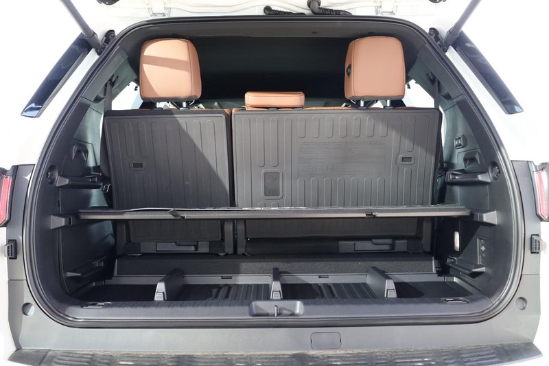 Toyota Sequoia Vehicle Image 07