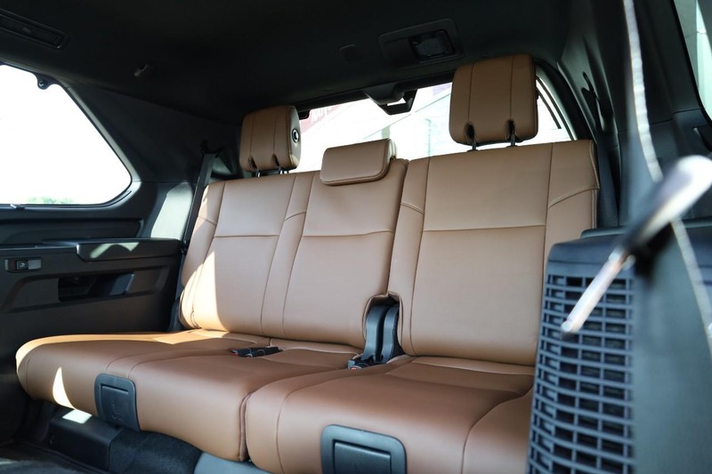 Toyota Sequoia Vehicle Image 29