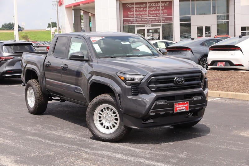 Toyota Tacoma 4WD Vehicle Image 02