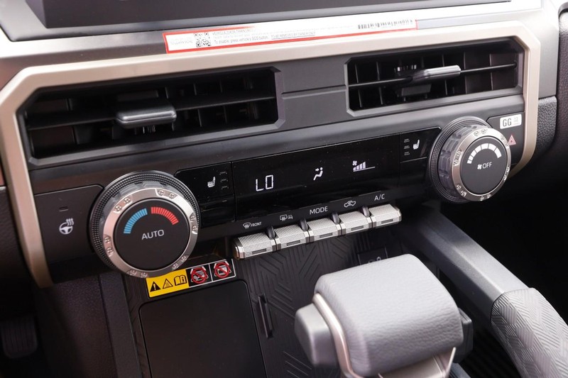 Toyota Tacoma 4WD Vehicle Image 18