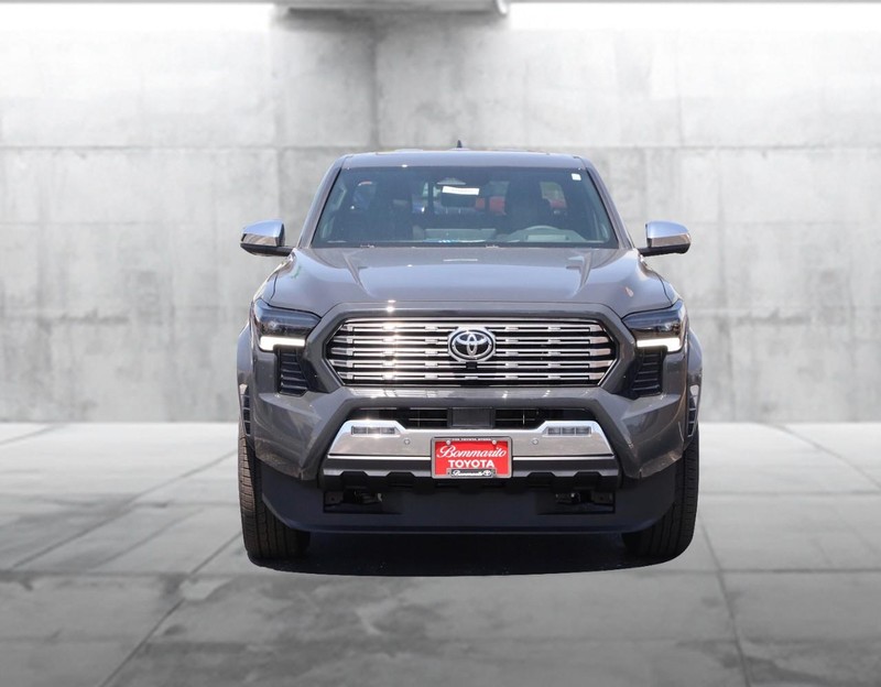 Toyota Tacoma 4WD Vehicle Image 04