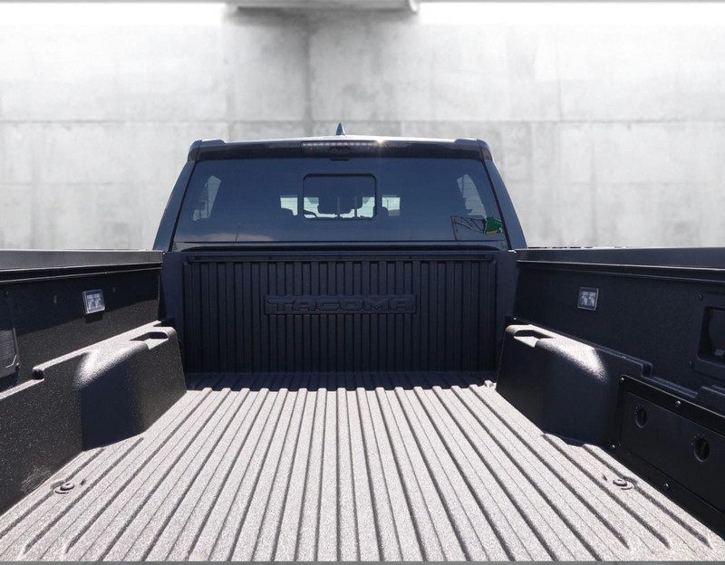 Toyota Tacoma 4WD Vehicle Image 07