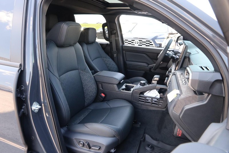 Toyota Tacoma 4WD Vehicle Image 26