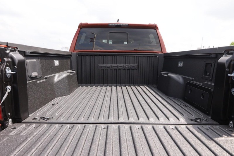 Toyota Tacoma 4WD Vehicle Image 07